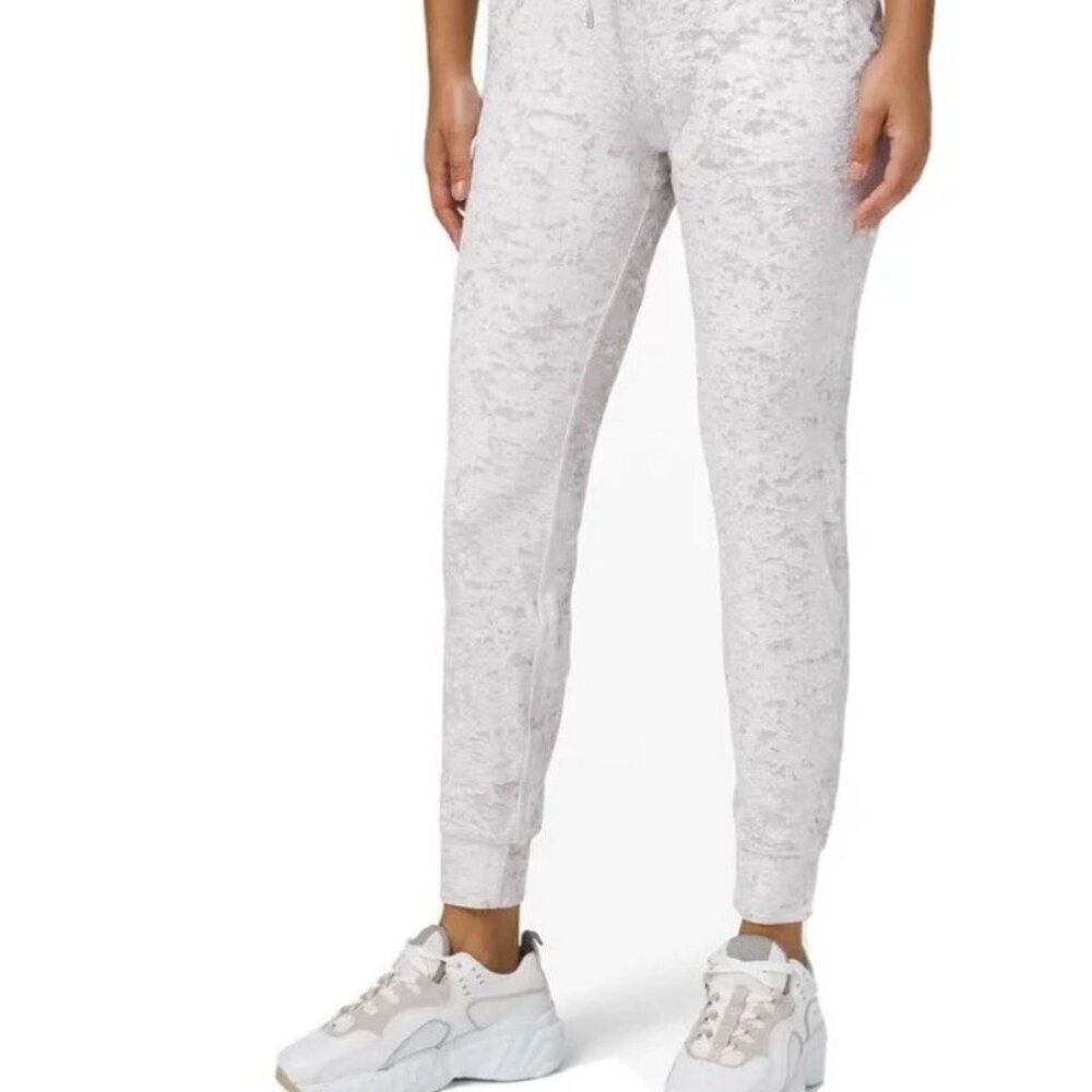 EUC lululemon athletica Light Gray Marble Jogger Track Pants